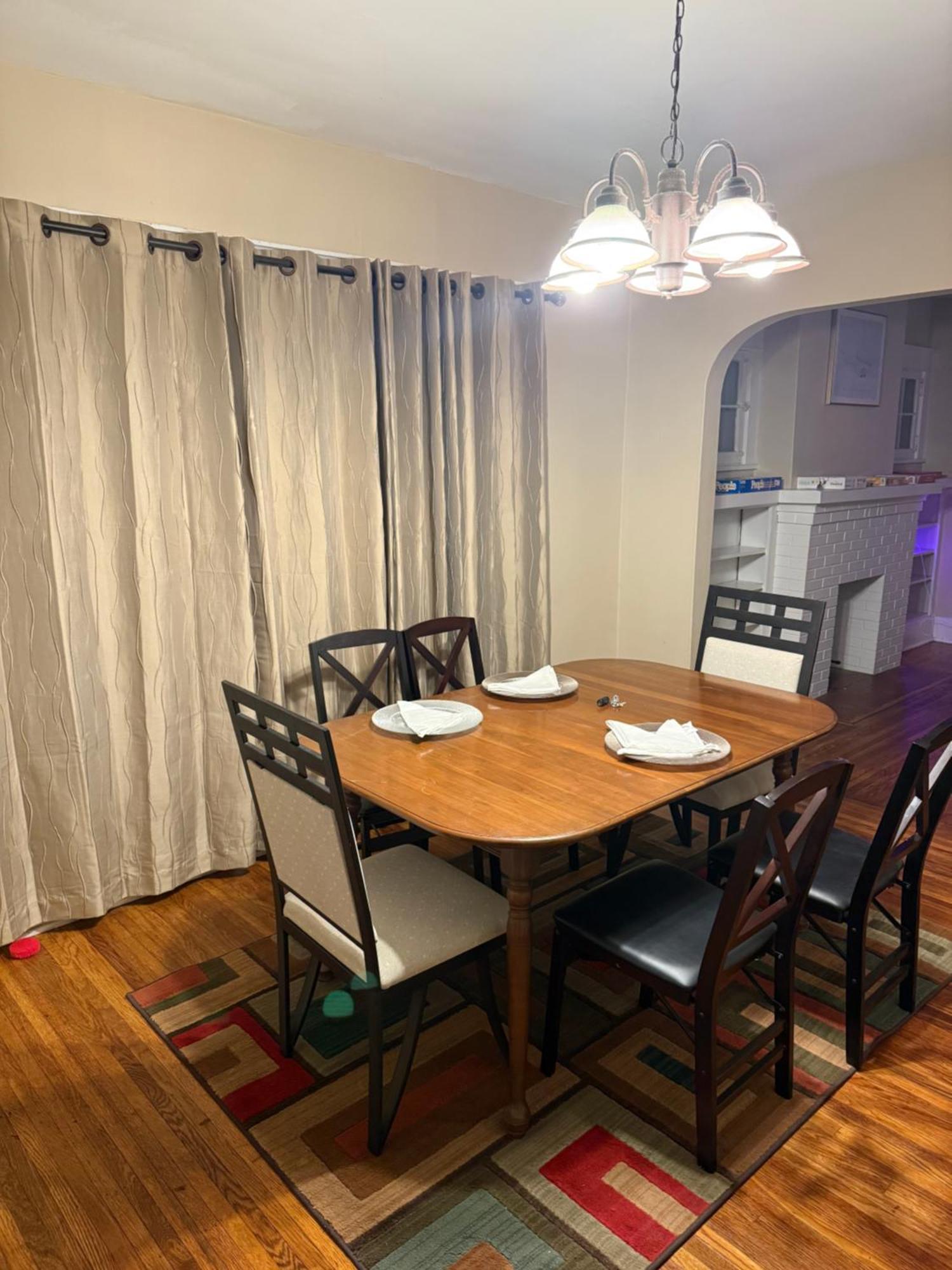 Holiday home Gorgeous 3 Bedroom Upper Unit *