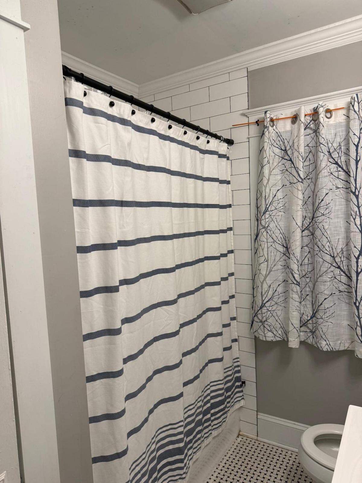 Gorgeous 3 Bedroom Upper Unit