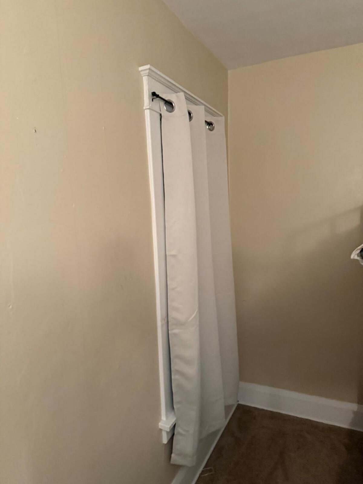 Gorgeous 3 Bedroom Upper Unit Buffalo